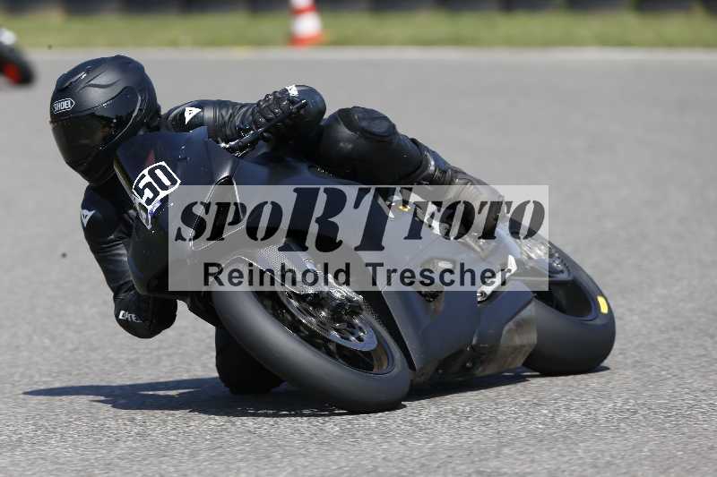 /44 09.08.2025 Plüss Moto Sport ADR/Freies Fahren/550